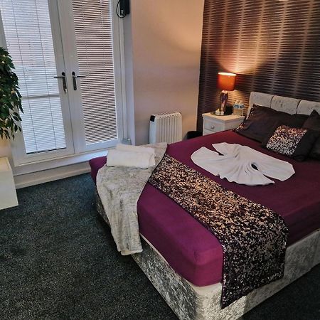 The Ivy Garden Suite (Adults Only) Handsworth 外观 照片